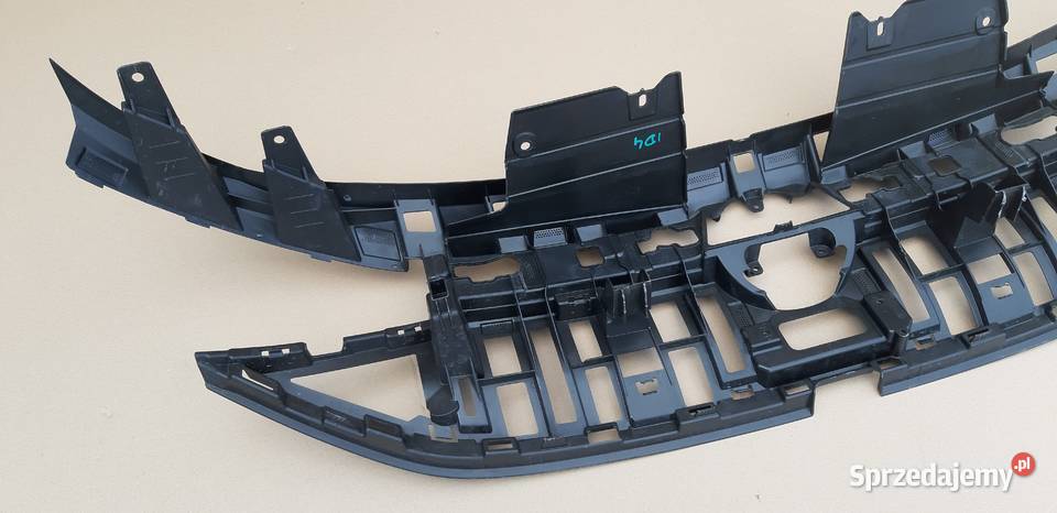 VW ID4 ID4 WSPORNIK WZMOCNIENIE GRILLA ATRAPY Bieleń
