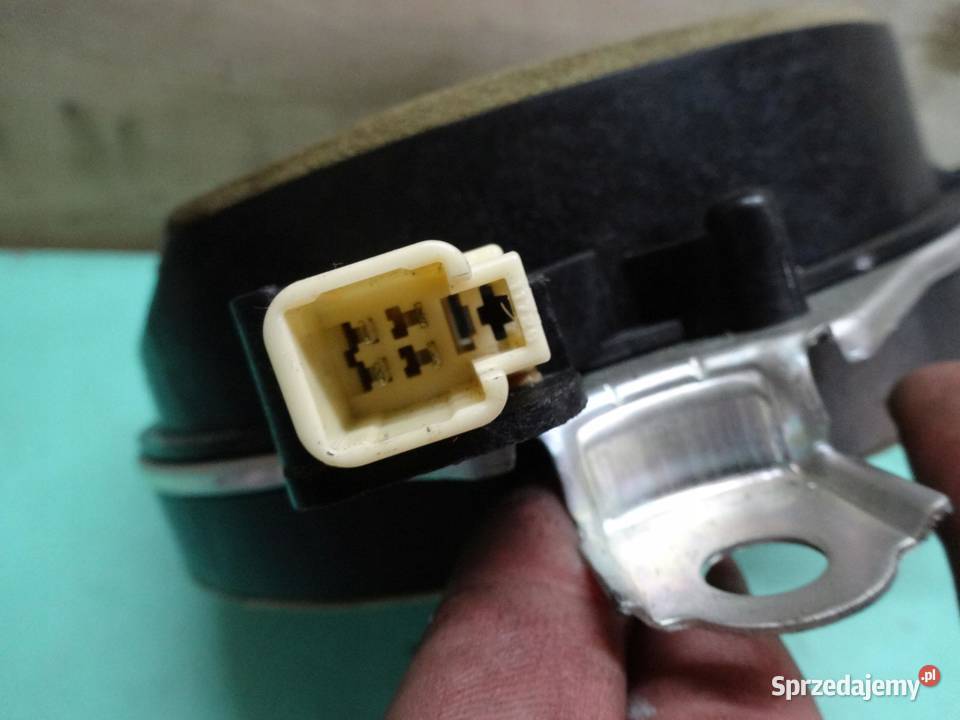 LEXUS IS II 06r głośnik SUBWOOFER 8616053300