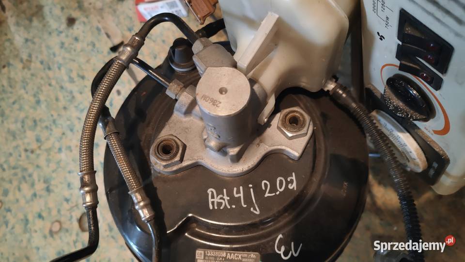 Pompa hamulcowa Servo astra j 2011r Kraków sprzedam