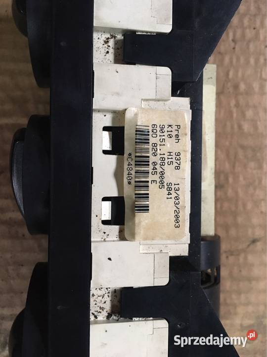 Panel nawiewu klimatyzacji polo 4 9n 6Q0820045E