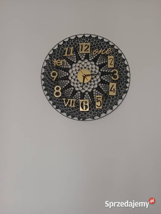 Zegar na mandali szydełkowej ścienny Lubsza