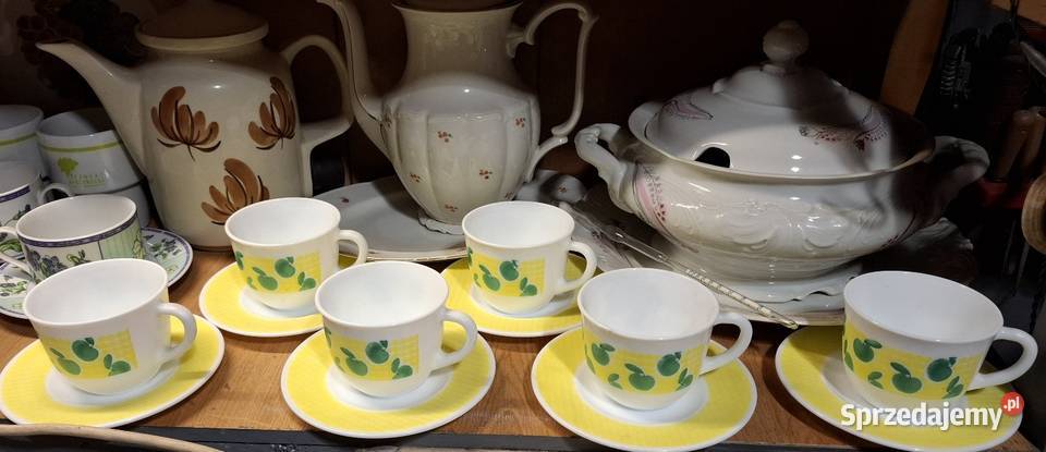 Porcelanowe filiżanki ze spodkami hiszpańskiej Wyposażenie wnętrz Wadowice