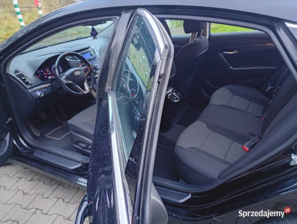 Hyundai i40 17 crdi sedan ładny