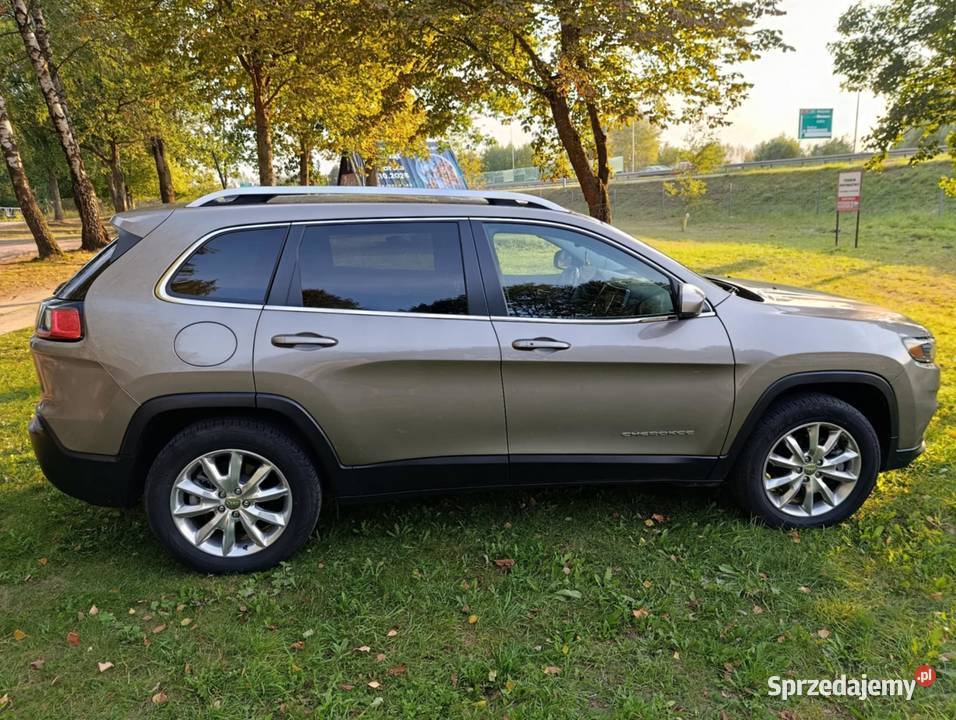 Sprzedam Jeep Cherokee radio Cherokee Białystok