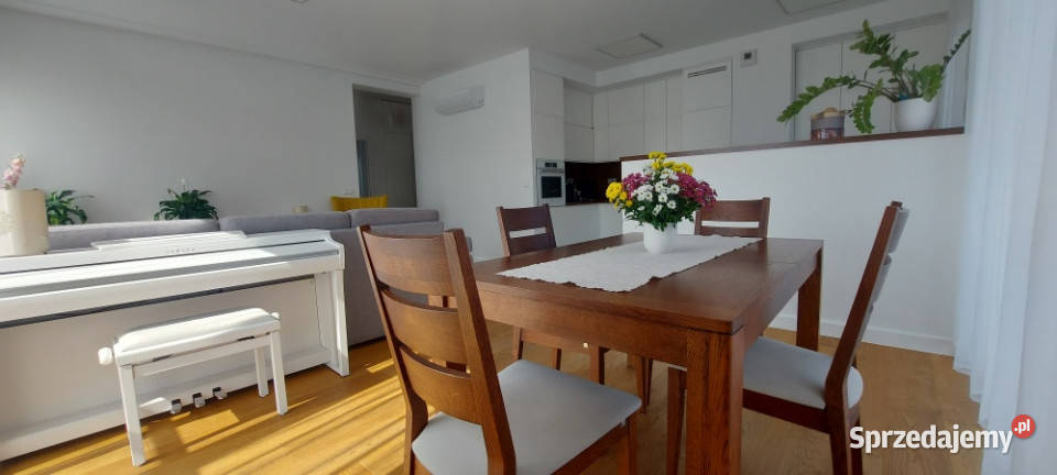 Centrum Międzylesia 4 pokoje 86 m SKM winda mazowieckie Warszawa