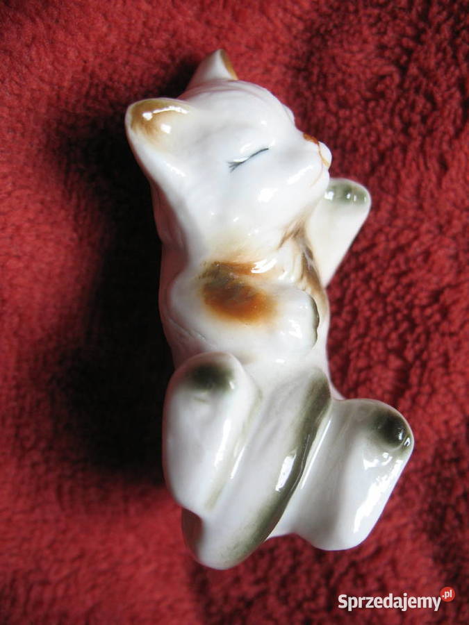 Kot śpiący kotek figurka z porcelany 25 x 6 x 3 Dom i Ogród
