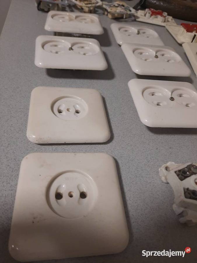 Stare gniazdkaelektryczne kontakty vintage Pozostałe pomorskie Brusy