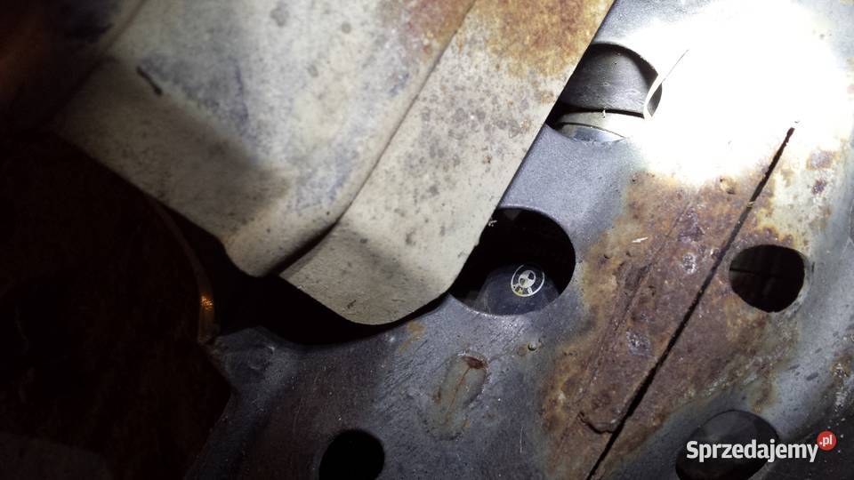 Podłużnica prawa odboj klakson BMW E30 lubelskie Biłgoraj