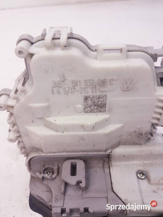 ZAMEK DRZWI PRAWY PRZÓD AUDI A1 8X1837016C 5PIN Przystajń