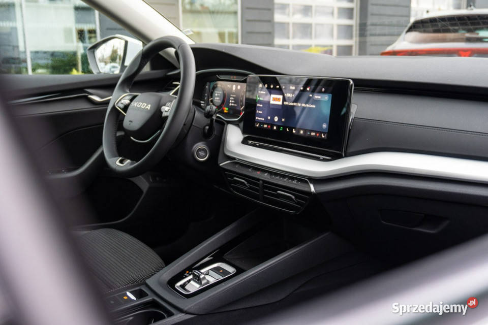 koda Octavia Drive Essence 20 TDI 150 DSG gniazdo USB Łódź