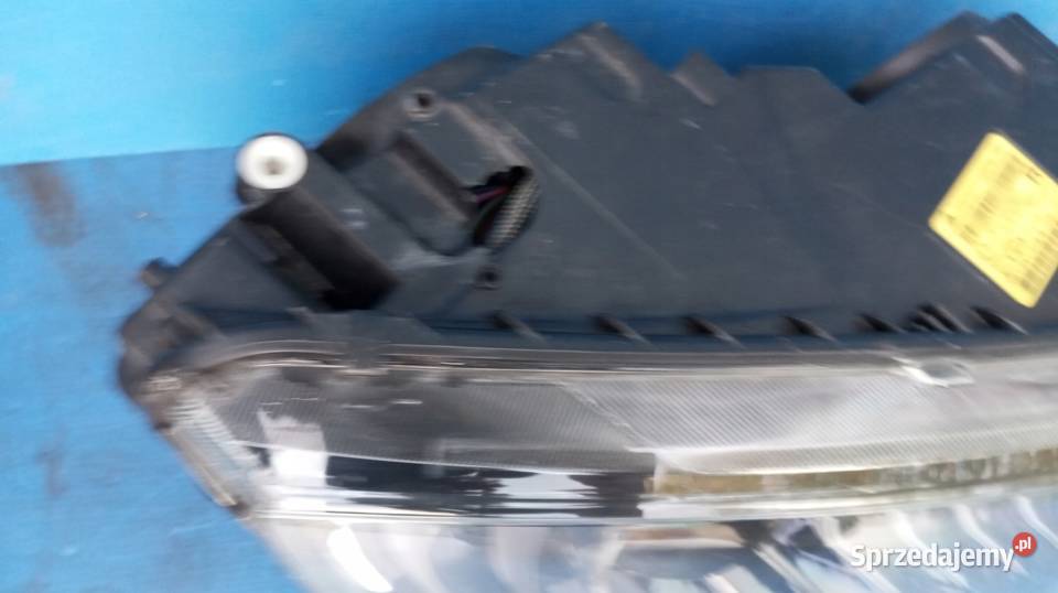 LAMPA PRAWY PRZÓD EUROPA XENON SKODA OCTAVIA III Nowy Tomyśl