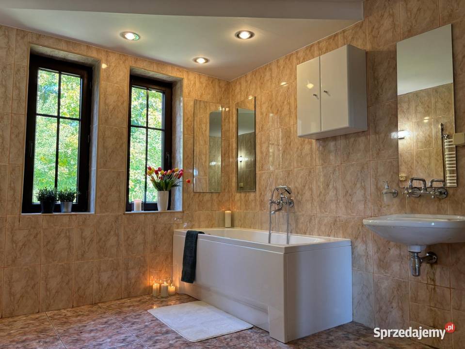 Nieruchomość na sprzedaż sprzedam