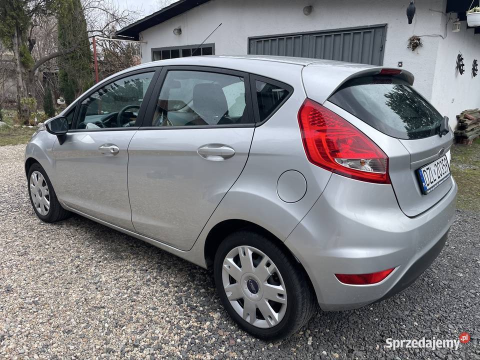 Ford fiesta 2009 5drzwi Zarejestrowana Jelenia Góra sprzedam