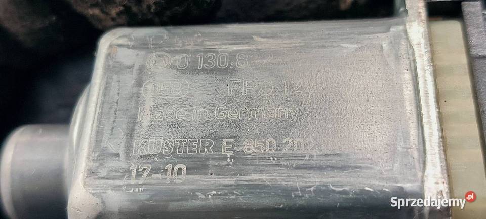 PODNOŚNIK SZYBY PT SKODA KAROQ 575839462A