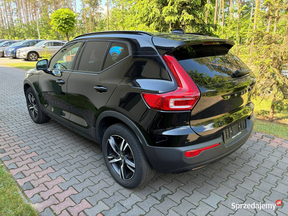 Volvo XC 40 RDesign Harman kardon Kamera relingi dachowe Lipówki