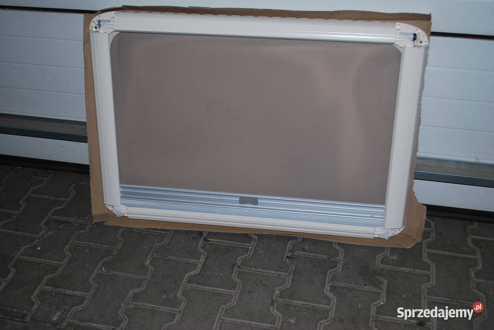 Roleta okienna REMIS 100x69 do kampera Grzebowilk