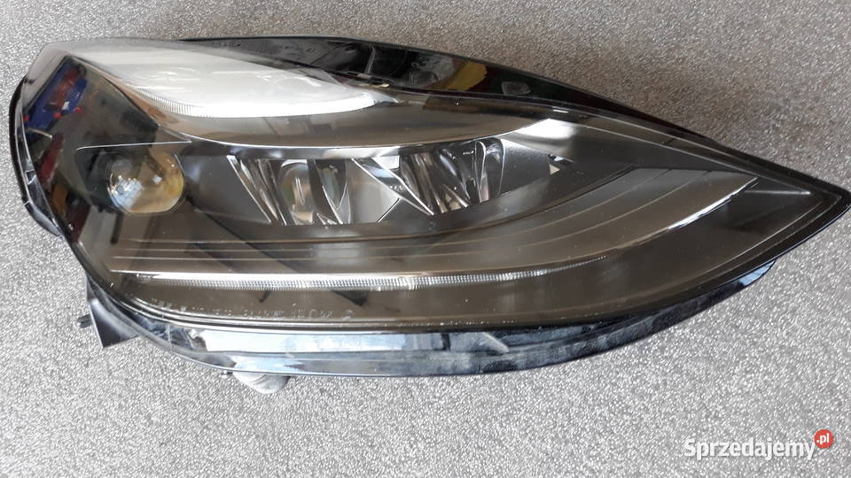 Tesla 3 Przednia prawa lampa wielkopolskie Bukownica