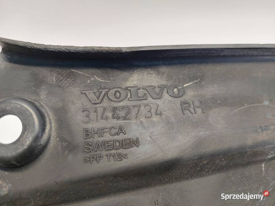 VOLVO XC90 II D5 Osłona pasa przedniego prawa