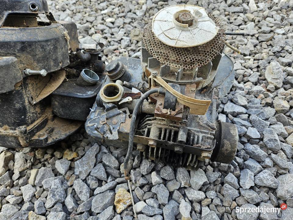 Silniki silnik briggs starton YARD MACHINES 35 świętokrzyskie Moszyny