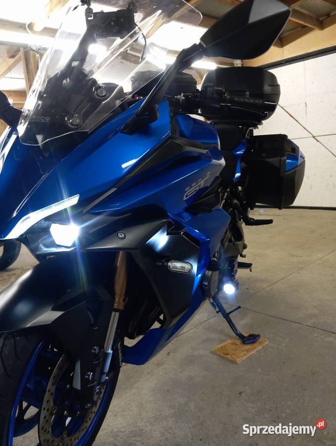 Suzuki gsxs 1000gt travel pack Rok produkcji 2022 Suzuki Jasło