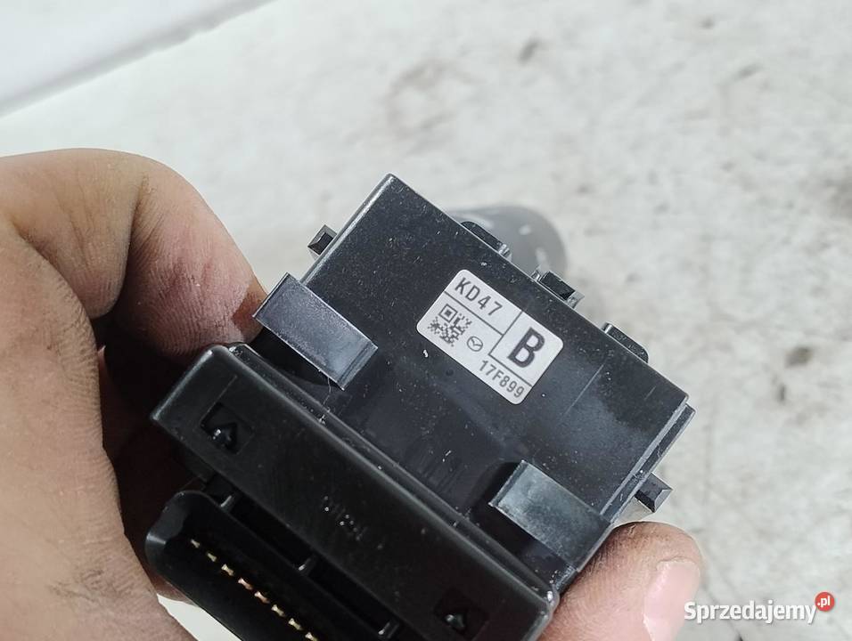 PRZEŁĄCZNIK WYCIERACZEK MAZDA CX5 CX5 I KE KD47 wielkopolskie sprzedam