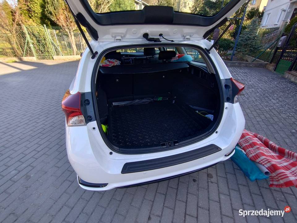 Toyota Auris II Kombi 133 Dual VTTi niski pomorskie Rumia