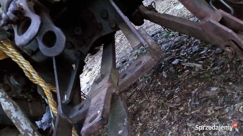 Ursus C3554011 zaczep dolny