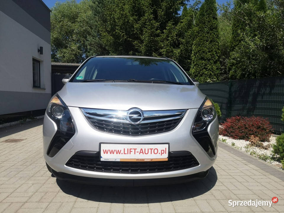 Opel Zafira 14T 140 Klima Tempomat 6 biegów 7 światła do jazdy dziennej Strzegom