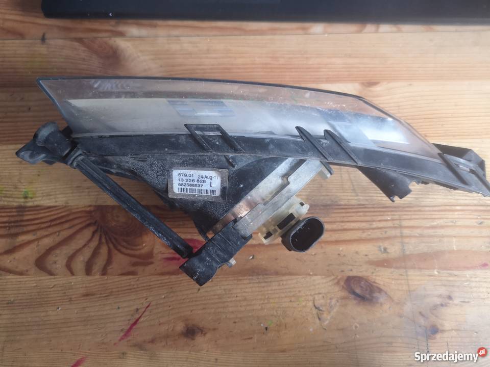 Halogen OPEL INSIGNIA lewy 20082013r 13 226 828 Margonin