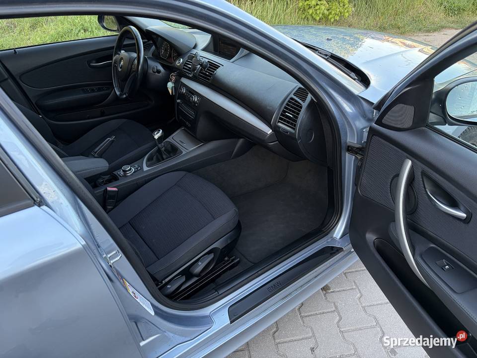 BMW 118i 2009 20 benzyna nieuszkodzony