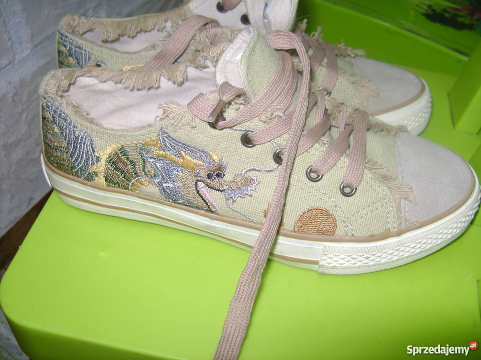 SPRZEDAM TANISÓWKI Szczecinek