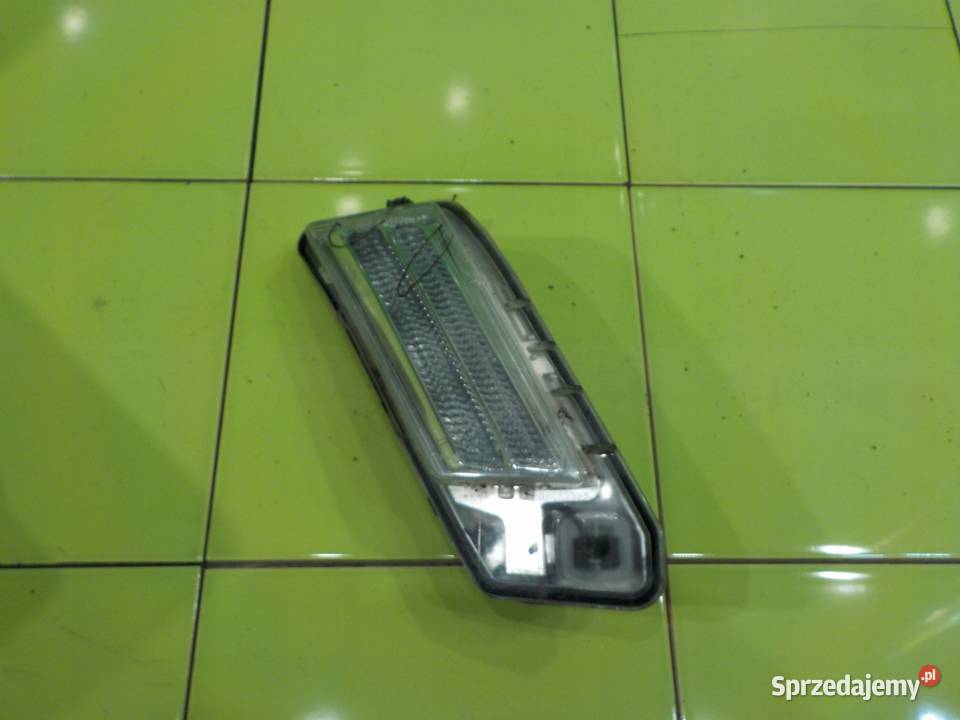 VOLVO XC60 24 D AUT 09r KOMBI 5D lampa DRL lewa Światła do jazdy dziennej DRL Suków