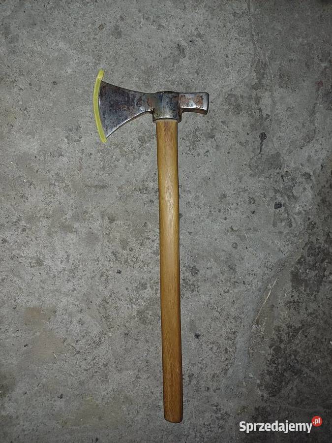Toporek ciesielski stary Burzenin