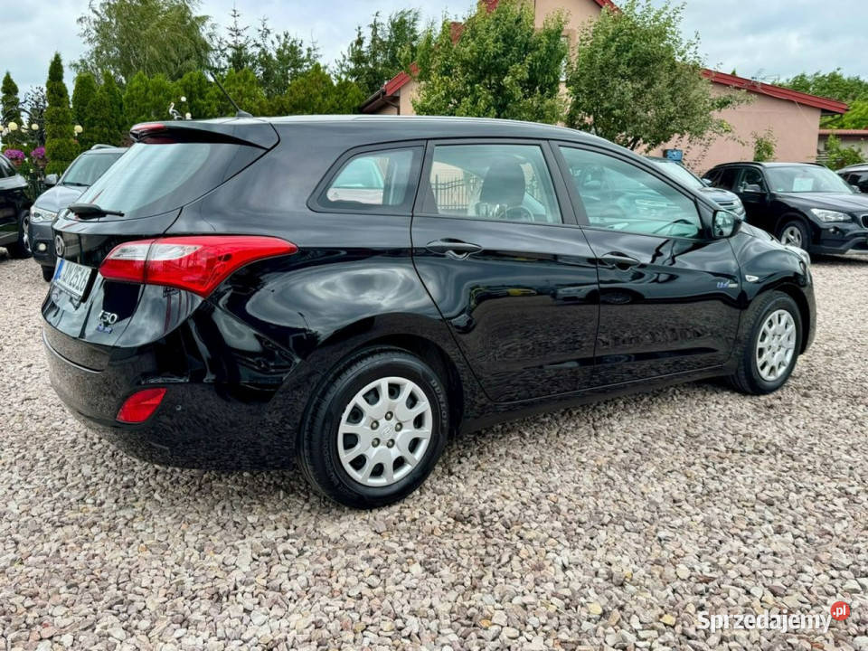 Hyundai i30 i30 16 crdi 1 WłOryginalny Lakier i czarny mazowieckie Szerominek sprzedam