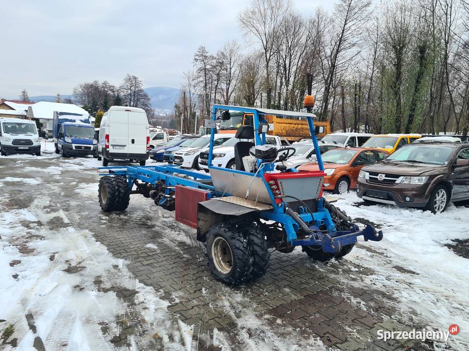 PojazdMaszyna do wożenia drzewa z lasu 4x4 2 Bujaków