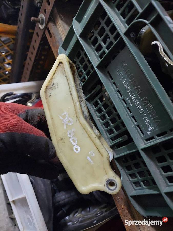 Suzuki DR 800 ślizg wahacza łańcucha prowadnica Jelenia Góra sprzedam