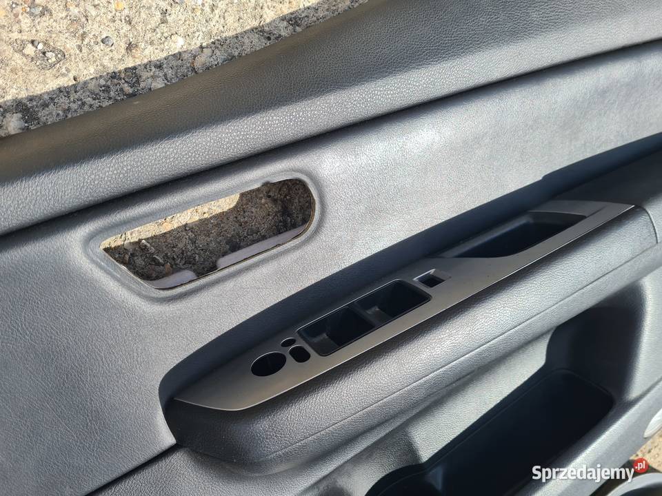 Mazda 6 GH KOMBI boczki tapicerki drzwi skóra uk Legnica