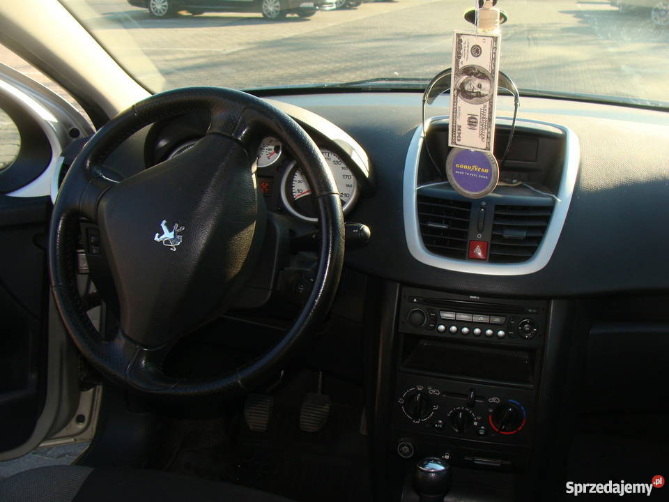 PEUGEOT 207 BENZYNALPG 2009 HATCHBACK SREBRNY Bełchatów