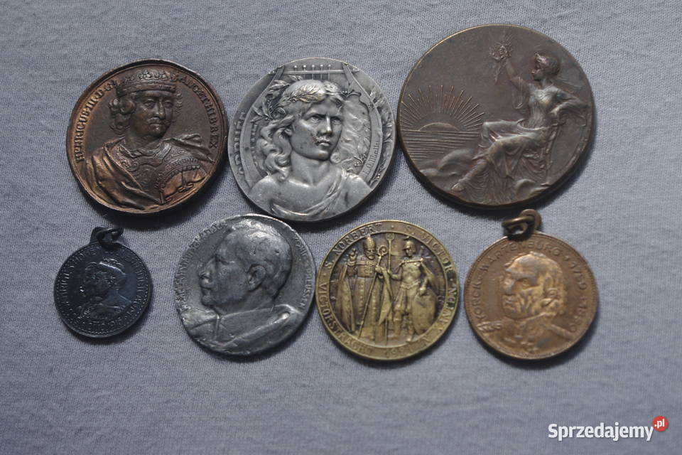 Zestaw medali różnych 7