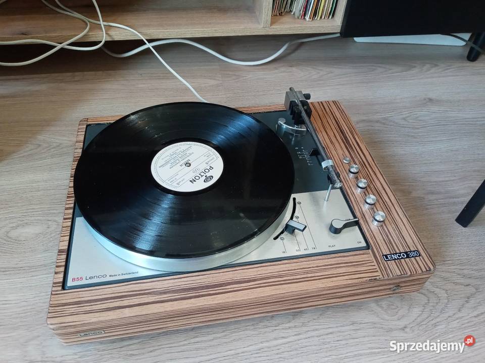 Gramofon Lenco B55