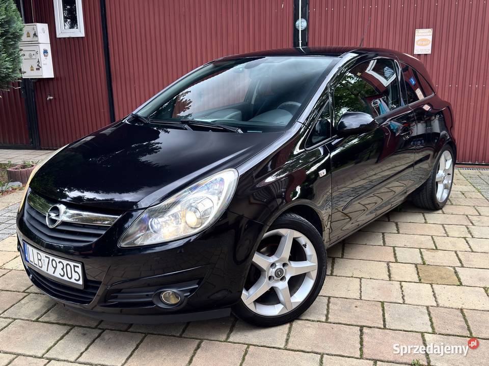 Opel Corsa D 14 90 LPG BEZWYPADKOWY Cała w
