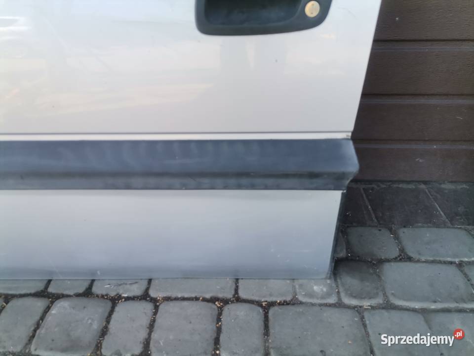 DRZWI LEWY PRZÓD OPEL ZAFIRA A Z157 Rok produkcji 2002