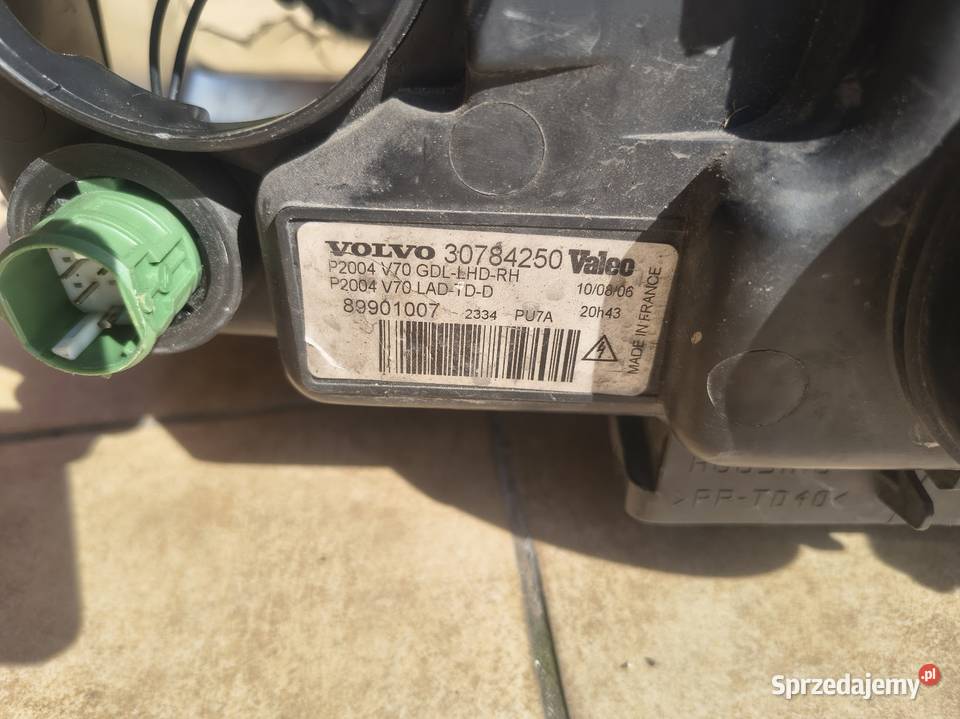 Lampa xenon lewa Valeo 30784248 Volvo S60 V70 Błonie sprzedam