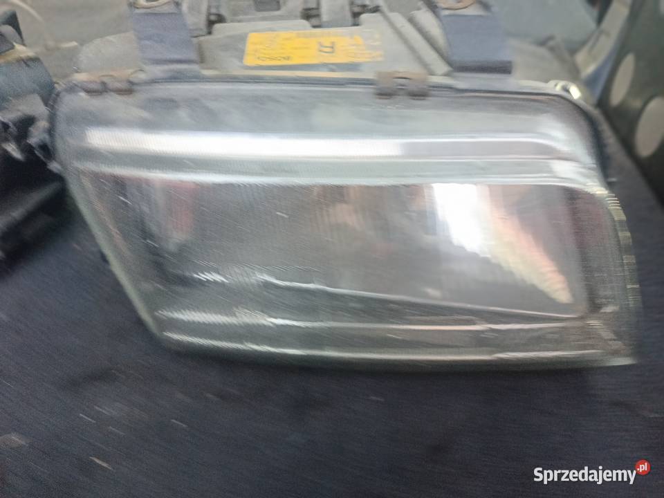 Lampy Przód Prawa Lewa Bosch Audi A4 B5 a18 Lampy przednie Oświetlenie sprzedam