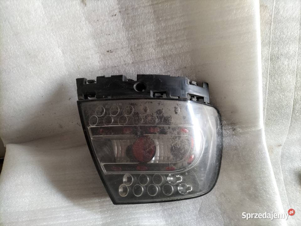 LAMPA LEWA TYLNA LEWY TYŁ AUDI A4 B5 SEDAN osobowe