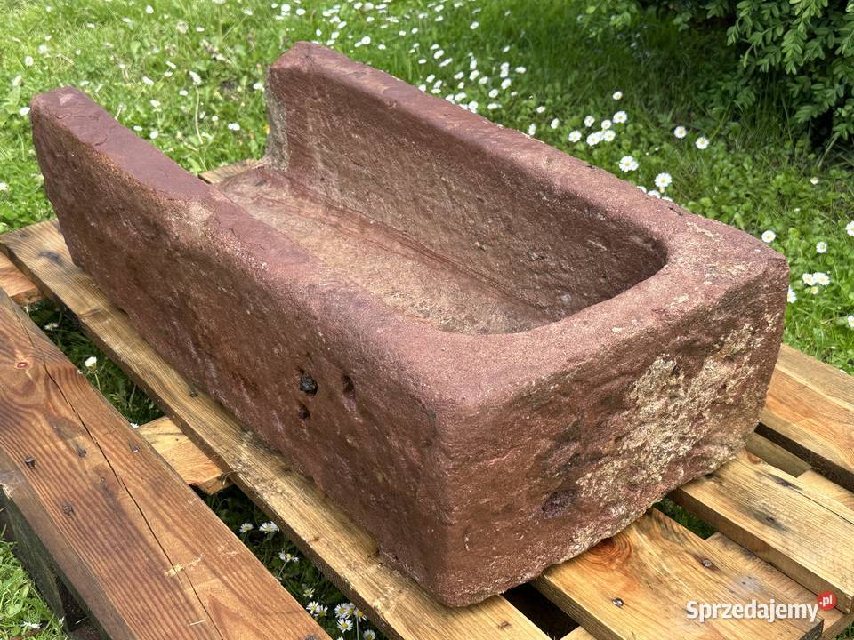 STARE KORYTO KAMIENNE CZERWONY PIASKOWIEC 85 Bielawa sprzedam