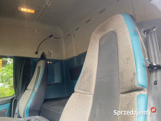 Naczepa do paszy ciagnik z kompresorem Zestaw mazowieckie sprzedam