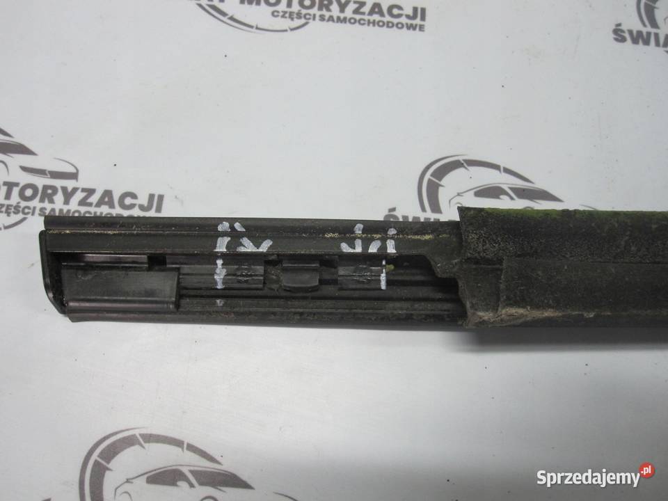 HONDA CIVIC VIII 07r listwa lewa przód