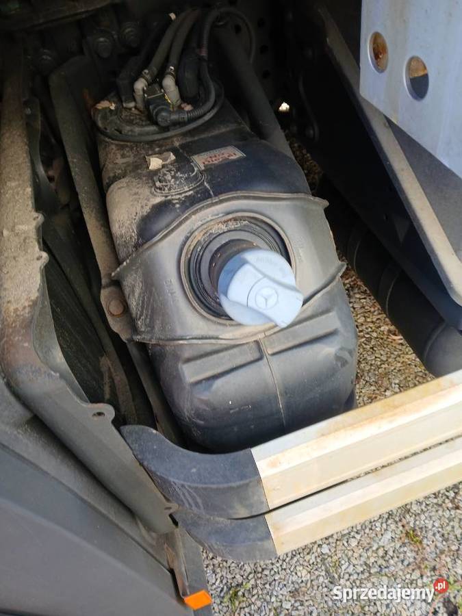 Mercedes Actros 1946 Eur 6 plandeka sypialni