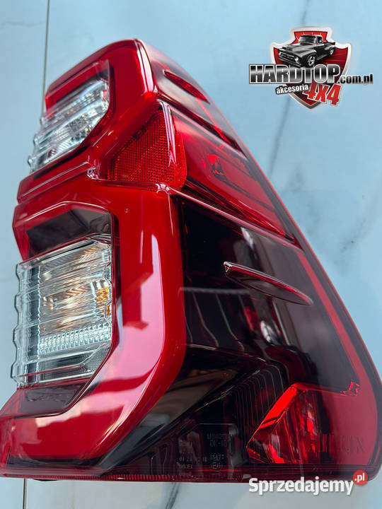 Lampa Oryginalna Prawa Tylna oświetlenie TOYOTA Pasłęk